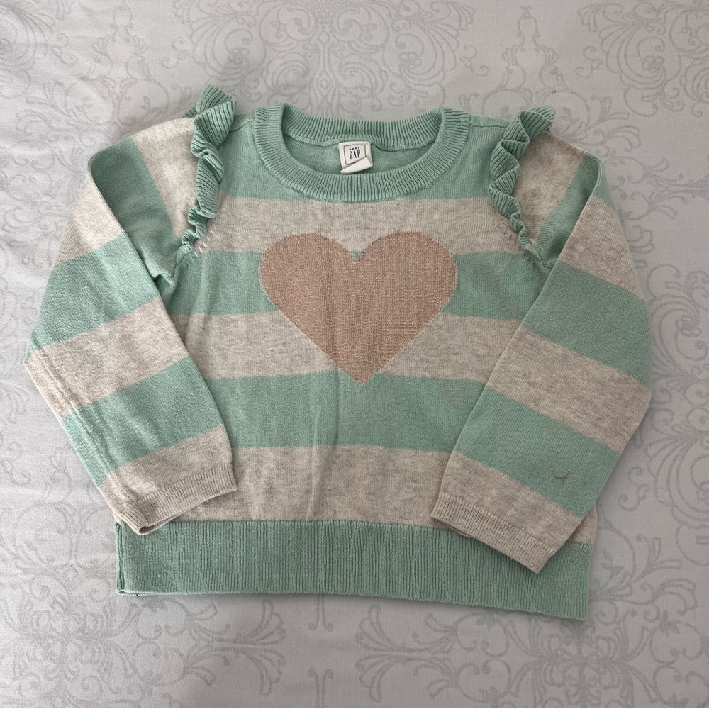 Baby Gap Toddler Girl Heart Ruffle Crew Sweater Size 3 Years